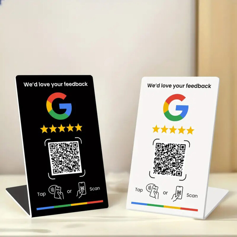 Expositores de avaliações Google em preto e branco com QR e NFC