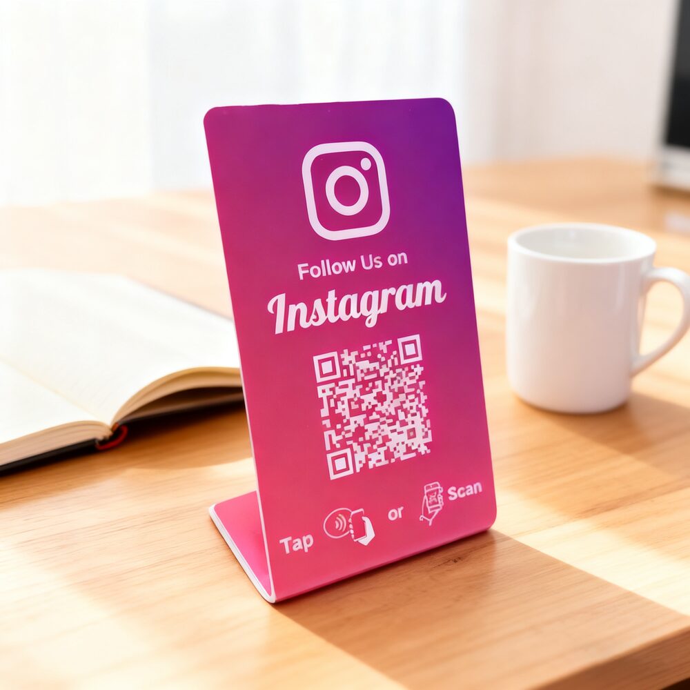 Expositor rosa de seguidores do Instagram com código QR